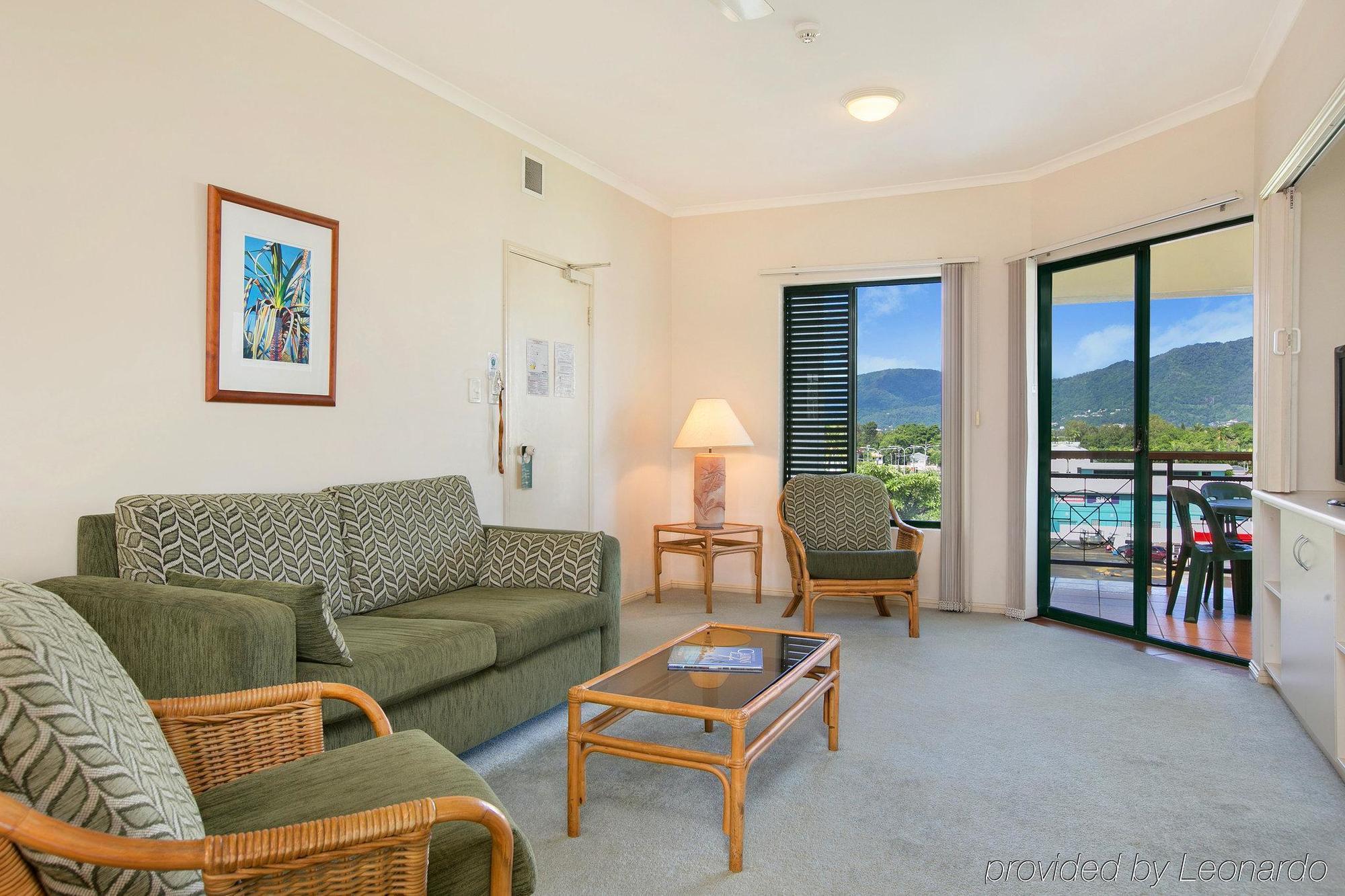 Tropic Towers Apartments Cairns Eksteriør bilde