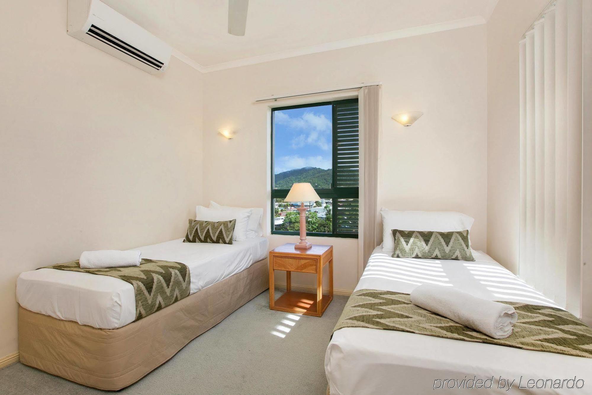 Tropic Towers Apartments Cairns Eksteriør bilde