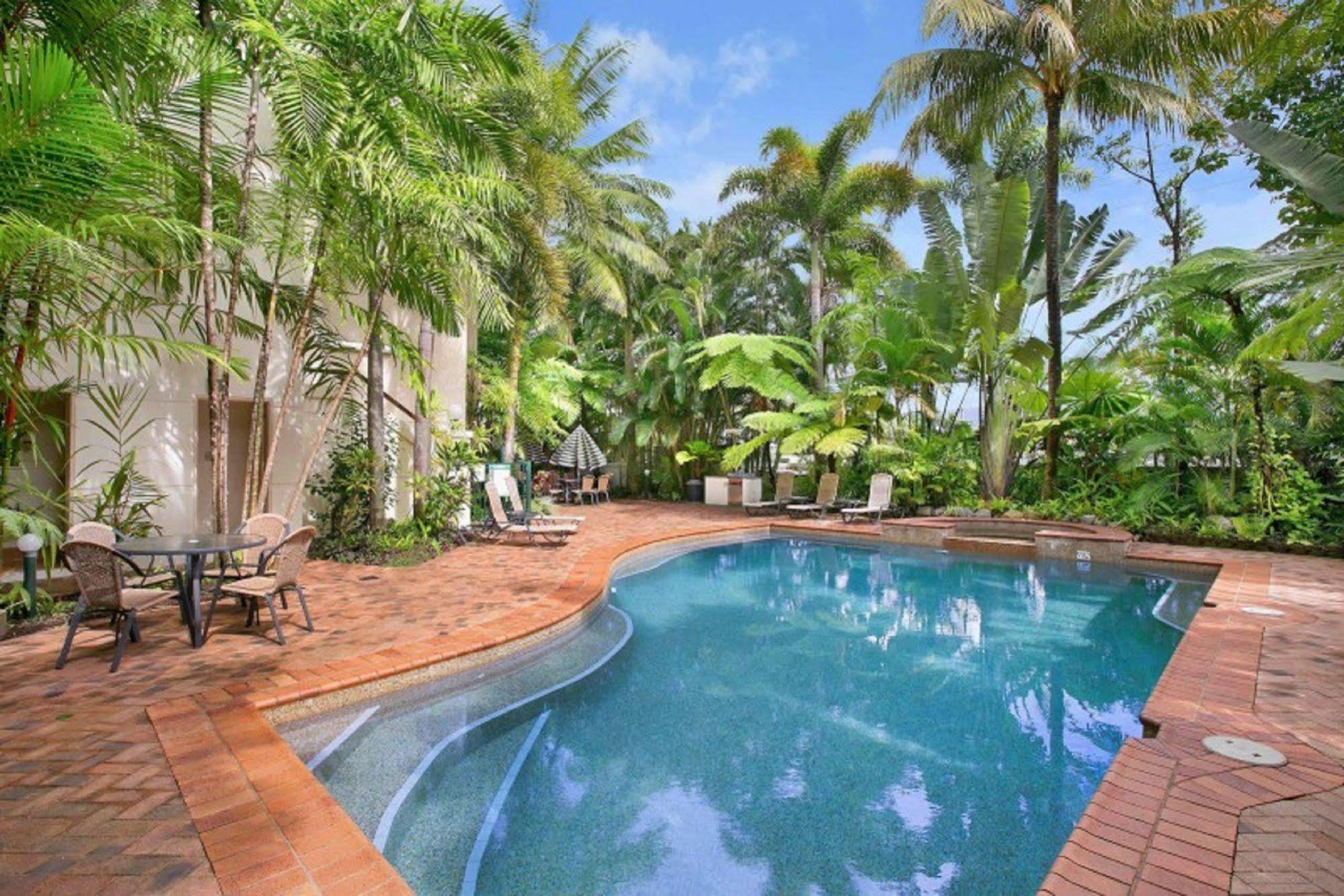 Tropic Towers Apartments Cairns Eksteriør bilde